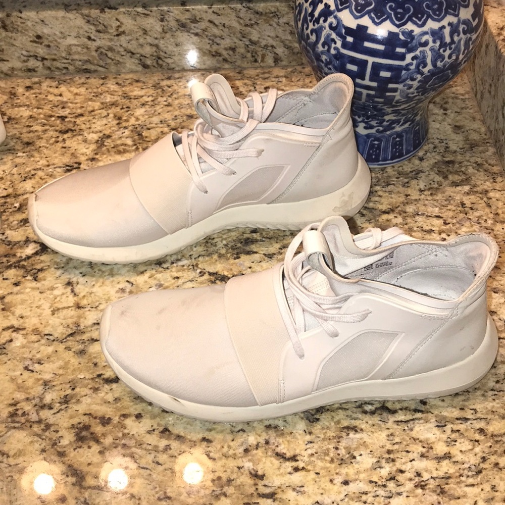 Adidas Tubular Sneakers